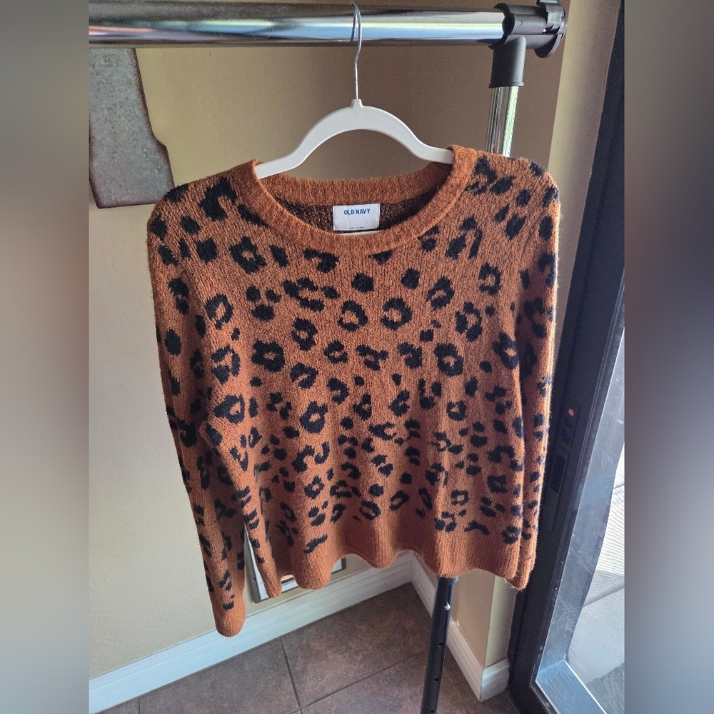 Old Navy Women's Leopard Print Sweater - Brown and Black